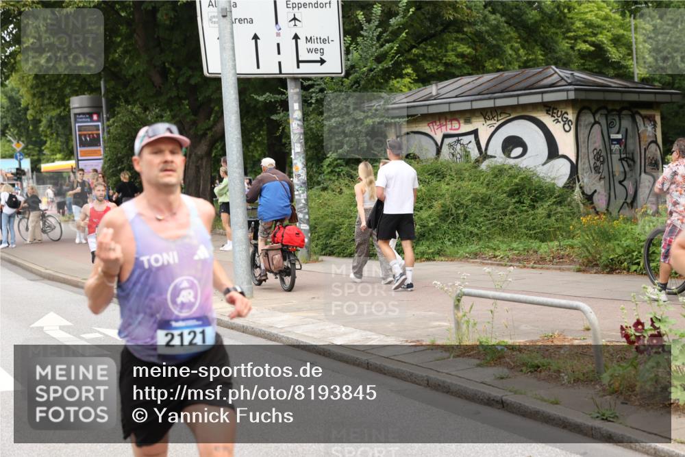 29.06.2025 - hella hamburg halbmarathon Yannick Fuchs http://msf.ph/oto/8193845 29.06.2025 10:31:24 20KM 1385, 1411, 1571, 2121, 3959, 5092, 5315, 5961, 6529, 6915, 7831, 8084, 8121, 9296, 9313, 10404, 10680, 11120, 11304, 11620, 11833, 12168, 12916, 13972, 14075, 16158, 17024, 17078, 17192, 17306, 17723, 18038, 18062, 18733, 18824 meine-sportfotos.de