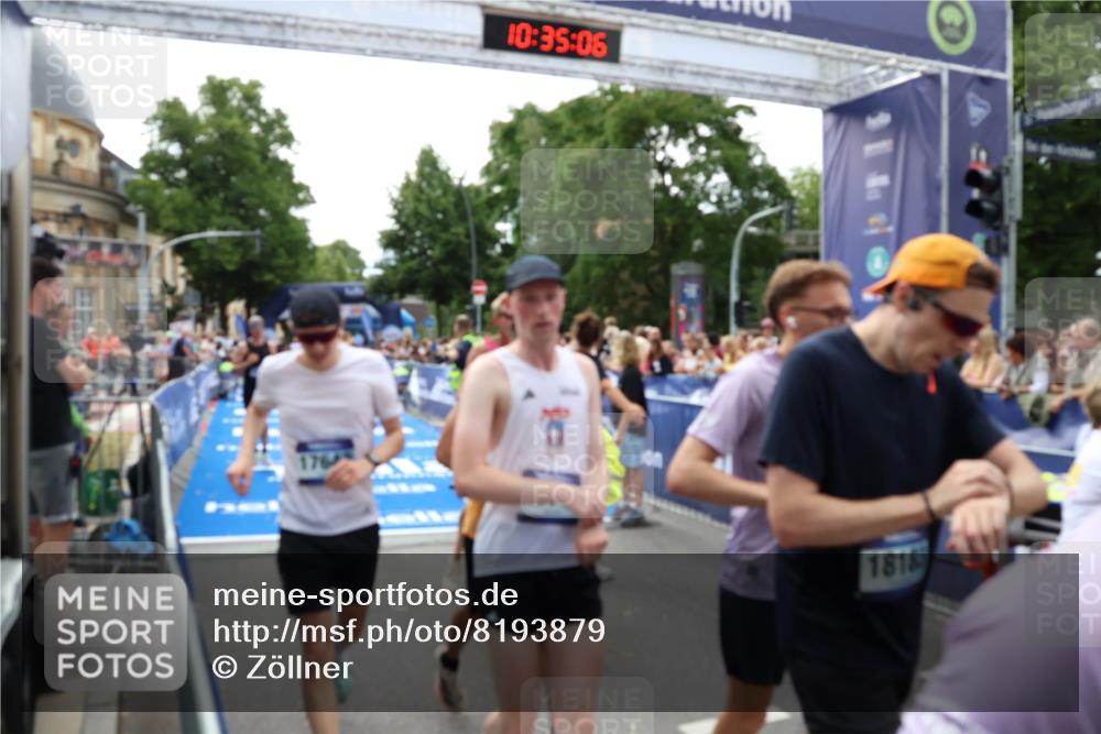 29.06.2025 - hella hamburg halbmarathon Zöllner http://msf.ph/oto/8193879 29.06.2025 10:35:04 Ziel 7972, 8864, 8901, 12044, 15391, 15902, 16140, 16177, 16963, 17643, 18220 meine-sportfotos.de