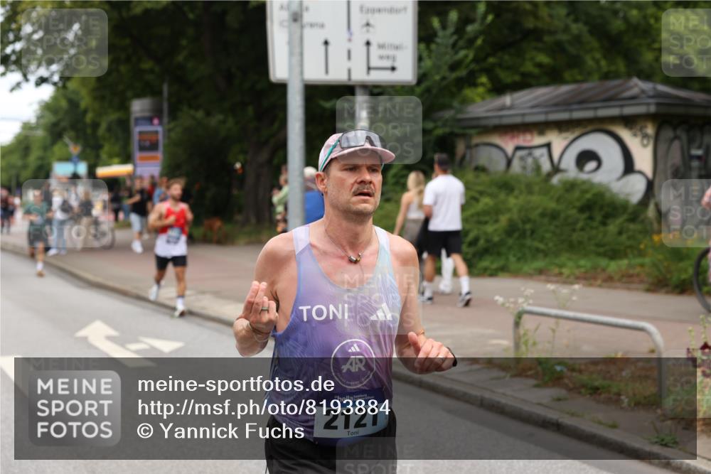 29.06.2025 - hella hamburg halbmarathon Yannick Fuchs http://msf.ph/oto/8193884 29.06.2025 10:31:24 20KM 1385, 1411, 1571, 2121, 3959, 5092, 5315, 5961, 6529, 6915, 7831, 8084, 8121, 9296, 9313, 10404, 10680, 11120, 11304, 11620, 11833, 12168, 12916, 13972, 14075, 16158, 17024, 17078, 17192, 17306, 17723, 18038, 18062, 18733, 18824 meine-sportfotos.de