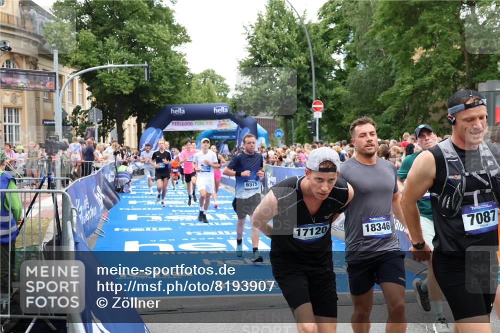 29.06.2025 - hella hamburg halbmarathon Zöllner http://msf.ph/oto/8193907 29.06.2025 10:45:20 Ziel 2188, 2367, 2470, 5706, 6054, 6375, 9105, 10064, 12783, 15563, 15636, 15651, 15741, 15760, 16513 meine-sportfotos.de