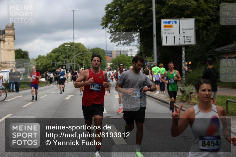 29.06.2025 - hella hamburg halbmarathon Yannick Fuchs http://msf.ph/oto/8193912 29.06.2025 10:44:09 20KM 1216, 1321, 2020, 2234, 2788, 3296, 3414, 3543, 3562, 3852, 3947, 4247, 4933, 5447, 5894, 5978, 6125, 6282, 7100, 7657, 8153, 8313, 8454, 8576, 8689, 8813, 8899, 8921, 9031, 9303, 9491, 9551, 9597, 9723, 10189, 10480, 11339, 11975, 12203, 12235, 12527, 12733, 13159, 13225, 13282, 13463, 13758, 13976, 14562, 14794, 14838, 15620, 15966, 16000, 16242, 16403, 16732, 16738, 16843, 16877, 16887, 17001, 17282, 17319, 18228, 18229, 18350, 18451, 18499, 18884 meine-sportfotos.de