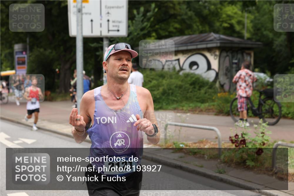 29.06.2025 - hella hamburg halbmarathon Yannick Fuchs http://msf.ph/oto/8193927 29.06.2025 10:31:24 20KM 1385, 1411, 1571, 2121, 3959, 5092, 5315, 5961, 6529, 6915, 7831, 8084, 8121, 9296, 9313, 10404, 10680, 11120, 11304, 11620, 11833, 12168, 12916, 13972, 14075, 16158, 17024, 17078, 17192, 17306, 17723, 18038, 18062, 18733, 18824 meine-sportfotos.de