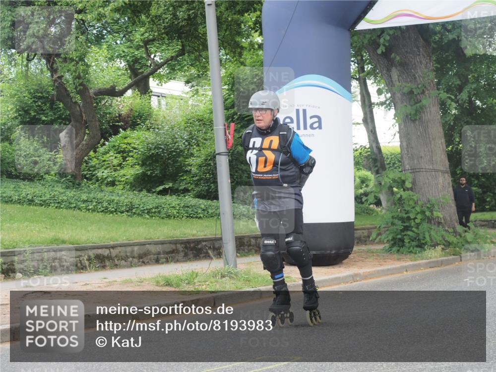 29.06.2025 - hella hamburg halbmarathon KatJ http://msf.ph/oto/8193983 29.06.2025 09:27:17 Zwischen KM18-KM19  meine-sportfotos.de