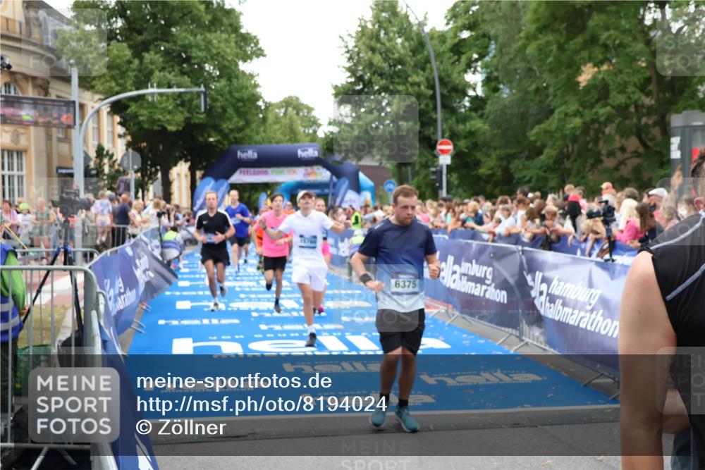 29.06.2025 - hella hamburg halbmarathon Zöllner http://msf.ph/oto/8194024 29.06.2025 10:45:21 Ziel 2188, 2367, 2470, 3186, 5706, 6054, 6375, 9105, 10064, 11469, 12783, 15563, 15636, 15741, 15760, 16513, 17499 meine-sportfotos.de