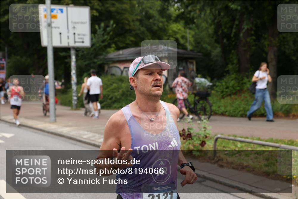 29.06.2025 - hella hamburg halbmarathon Yannick Fuchs http://msf.ph/oto/8194066 29.06.2025 10:31:24 20KM 1385, 1411, 1571, 2121, 3959, 5092, 5315, 5961, 6529, 6915, 7831, 8084, 8121, 9296, 9313, 10404, 10680, 11120, 11304, 11620, 11833, 12168, 12916, 13972, 14075, 16158, 17024, 17078, 17192, 17306, 17723, 18038, 18062, 18733, 18824 meine-sportfotos.de