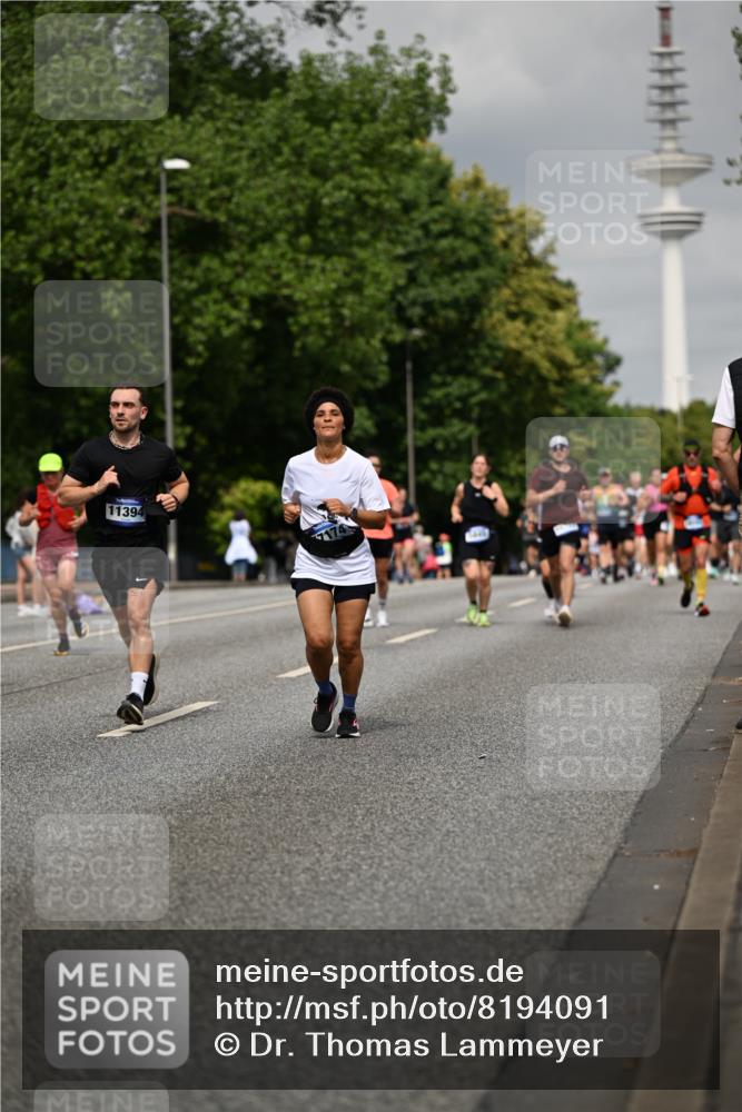 29.06.2025 - hella hamburg halbmarathon Dr. Thomas Lammeyer http://msf.ph/oto/8194091 29.06.2025 10:11:20 Kennedybrücke 4502, 5287, 5807, 5845, 5926, 6517, 7503, 10283, 10700, 10703, 11114, 11394 meine-sportfotos.de