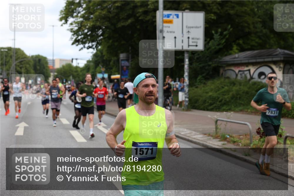 29.06.2025 - hella hamburg halbmarathon Yannick Fuchs http://msf.ph/oto/8194280 29.06.2025 10:31:31 20KM 1385, 1411, 1571, 2121, 3959, 4865, 5092, 5315, 5961, 6529, 7482, 7831, 8084, 8121, 8362, 9296, 9313, 10680, 10738, 11120, 11833, 13972, 16523, 17024, 17192, 17306, 17658, 17723, 18038, 18062, 18384, 18733, 18824 meine-sportfotos.de