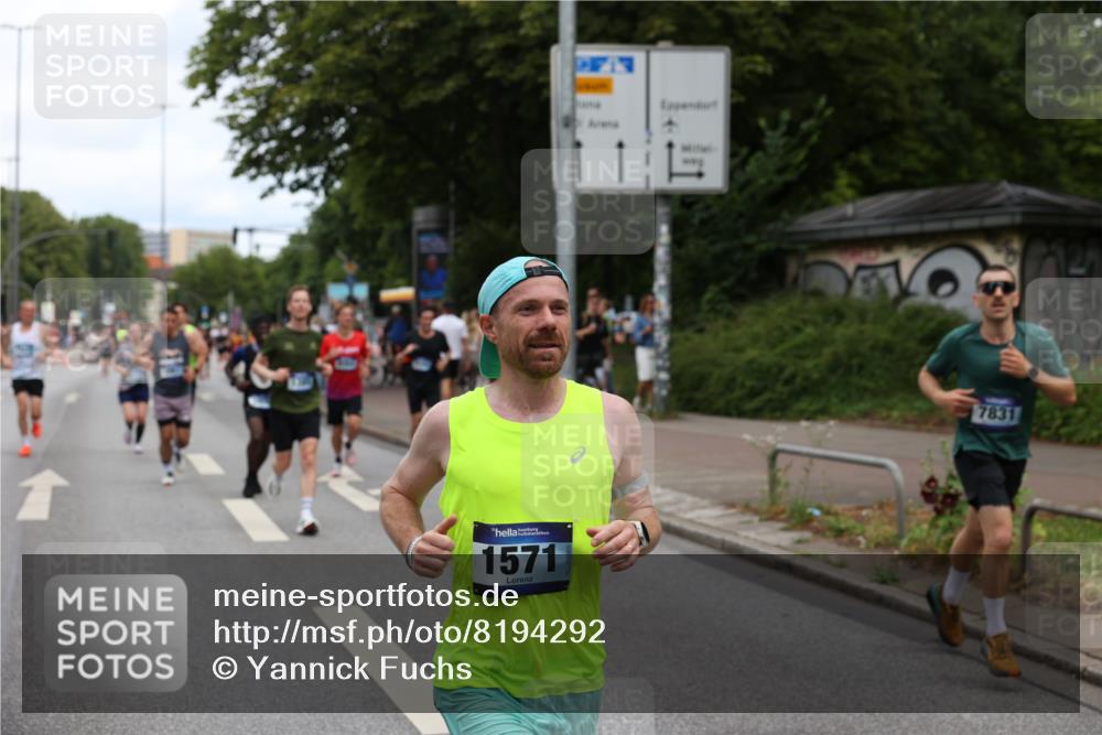29.06.2025 - hella hamburg halbmarathon Yannick Fuchs http://msf.ph/oto/8194292 29.06.2025 10:31:31 20KM 1385, 1411, 1571, 2121, 3959, 4865, 5092, 5315, 5961, 6529, 7482, 7831, 8084, 8121, 8362, 9296, 9313, 10680, 10738, 11120, 11833, 13972, 16523, 17024, 17192, 17306, 17658, 17723, 18038, 18062, 18384, 18733, 18824 meine-sportfotos.de