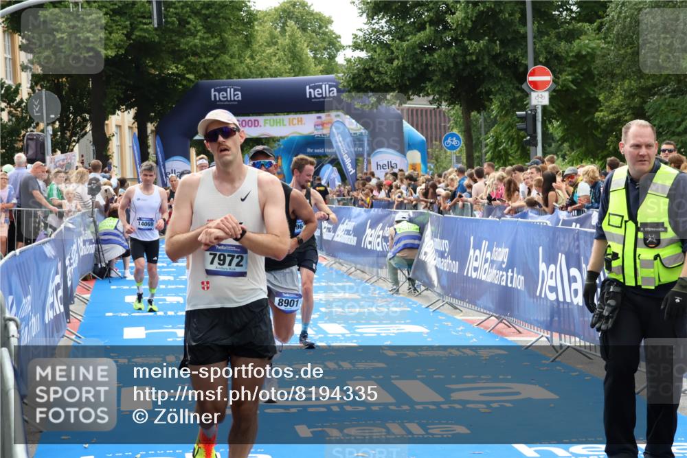 29.06.2025 - hella hamburg halbmarathon Zöllner http://msf.ph/oto/8194335 29.06.2025 10:35:10 Ziel 4740, 7628, 7972, 8901, 11559, 14069, 16963, 16964, 17022 meine-sportfotos.de