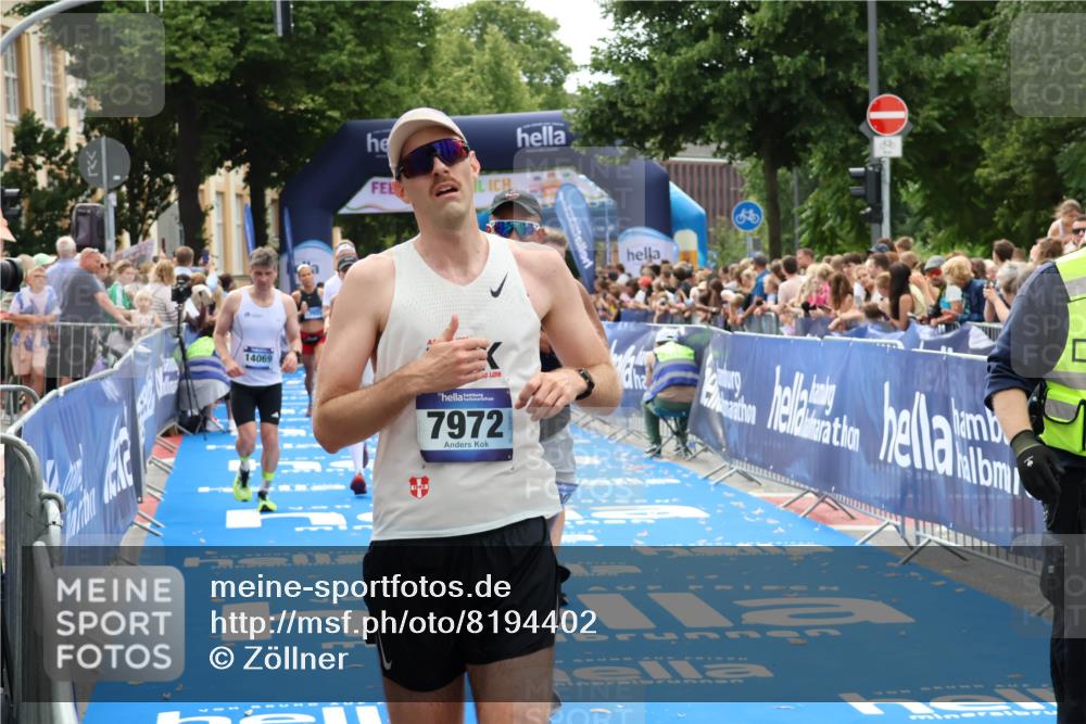 29.06.2025 - hella hamburg halbmarathon Zöllner http://msf.ph/oto/8194402 29.06.2025 10:35:11 Ziel 4740, 7628, 7972, 8901, 11559, 14069, 16963, 16964, 17022 meine-sportfotos.de