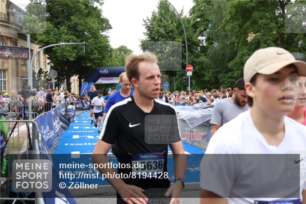 29.06.2025 - hella hamburg halbmarathon Zöllner http://msf.ph/oto/8194428 29.06.2025 10:45:26 Ziel 1697, 2367, 2470, 3186, 5706, 9105, 11469, 12277, 12643, 14703, 17499, 18407, 18638 meine-sportfotos.de