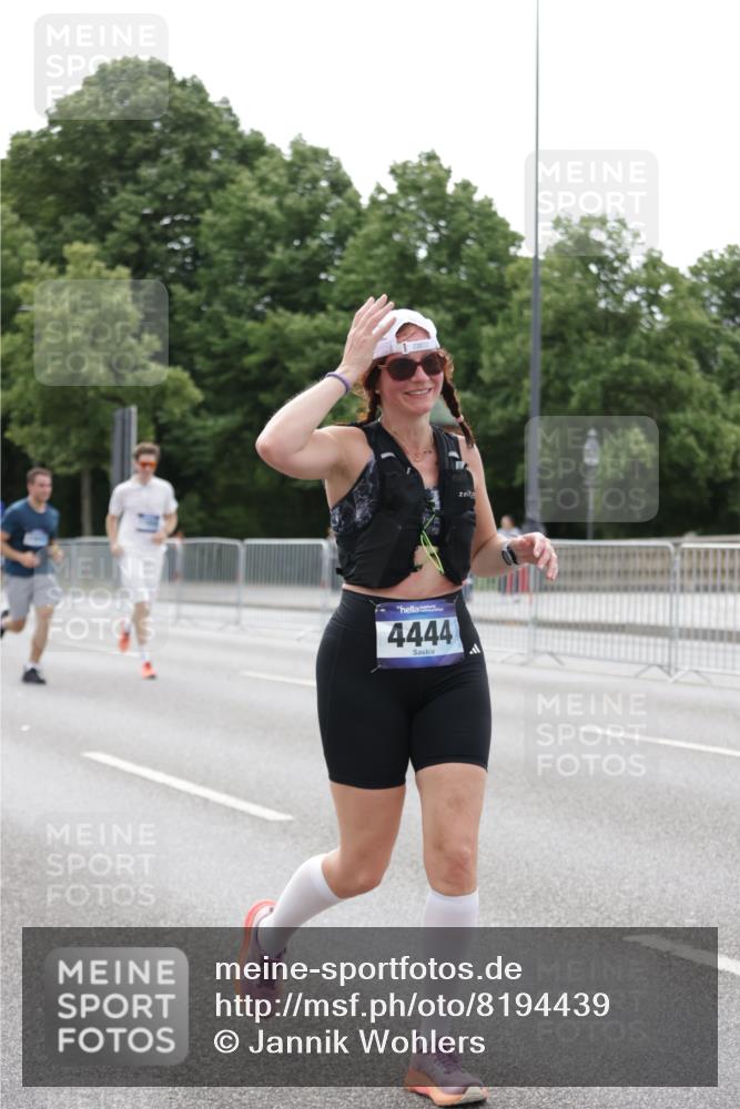 29.06.2025 - hella hamburg halbmarathon Jannik Wohlers http://msf.ph/oto/8194439 29.06.2025 10:24:30 Lombardsbrücke 1740, 2108, 2249, 4008, 4010, 4444, 5126, 7778, 9573, 11400, 11816, 11817, 14898, 15124, 15942, 17185, 17535, 17954, 18194, 18198 meine-sportfotos.de