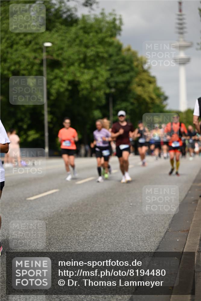 29.06.2025 - hella hamburg halbmarathon Dr. Thomas Lammeyer http://msf.ph/oto/8194480 29.06.2025 10:11:23 Kennedybrücke 4262, 4502, 5287, 5807, 5845, 5926, 6517, 6833, 7503, 8585, 10283, 10700, 10703, 11114, 11394 meine-sportfotos.de