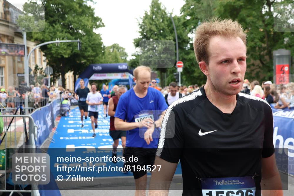 29.06.2025 - hella hamburg halbmarathon Zöllner http://msf.ph/oto/8194527 29.06.2025 10:45:27 Ziel 1697, 2367, 2470, 3186, 5706, 9105, 11469, 12277, 12643, 14703, 17499, 18407, 18638 meine-sportfotos.de
