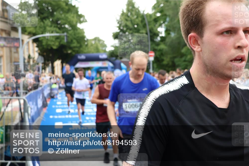 29.06.2025 - hella hamburg halbmarathon Zöllner http://msf.ph/oto/8194593 29.06.2025 10:45:27 Ziel 1697, 2367, 2470, 3186, 5706, 9105, 11469, 12277, 12643, 14703, 17499, 18407, 18638 meine-sportfotos.de