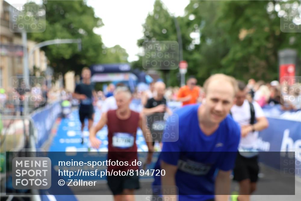29.06.2025 - hella hamburg halbmarathon Zöllner http://msf.ph/oto/8194720 29.06.2025 10:45:28 Ziel 1697, 2367, 2470, 3186, 5706, 9105, 11469, 12277, 12643, 14703, 16725, 17499, 18407, 18638 meine-sportfotos.de