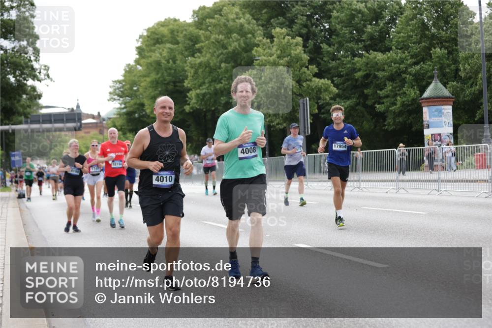 29.06.2025 - hella hamburg halbmarathon Jannik Wohlers http://msf.ph/oto/8194736 29.06.2025 10:24:33 Lombardsbrücke 1740, 2000, 2108, 2249, 4008, 4010, 4444, 5126, 7778, 9573, 11400, 14649, 14898, 15124, 15153, 15942, 17185, 17535, 17954, 18194, 18198 meine-sportfotos.de
