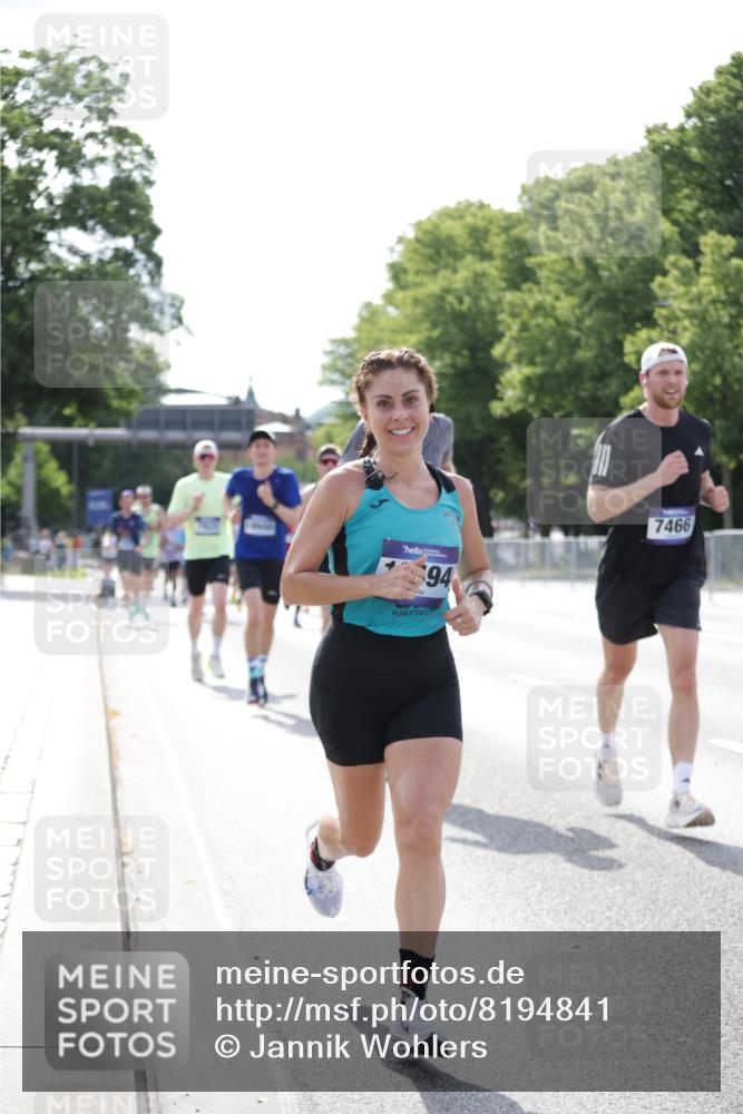 29.06.2025 - hella hamburg halbmarathon Jannik Wohlers http://msf.ph/oto/8194841 29.06.2025 09:46:23 Lombardsbrücke 2243, 4944, 5048, 5152, 5660, 6683, 7466, 7622, 7628, 7867, 8312, 10477, 10927, 11304, 11661, 12447, 12899, 13199, 13493, 13494, 13729, 14310, 14450, 14899, 16417, 16505, 16619, 16811, 16957, 17137, 17329, 17751, 18026, 18277, 18357, 18600, 18824 meine-sportfotos.de