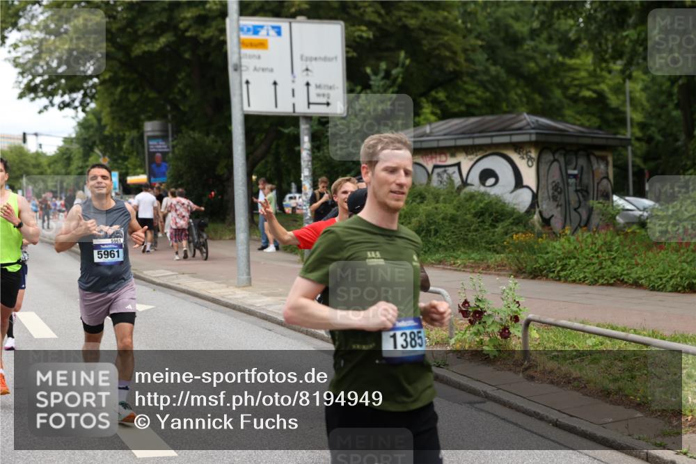 29.06.2025 - hella hamburg halbmarathon Yannick Fuchs http://msf.ph/oto/8194949 29.06.2025 10:31:34 20KM 1385, 1411, 1571, 3959, 4860, 4865, 5003, 5092, 5315, 5961, 6529, 7482, 7831, 8084, 8121, 8362, 9178, 9296, 9313, 10680, 10738, 11120, 11833, 13972, 15261, 15939, 16523, 17024, 17192, 17306, 17658, 17723, 18038, 18062, 18384, 18733, 18824 meine-sportfotos.de
