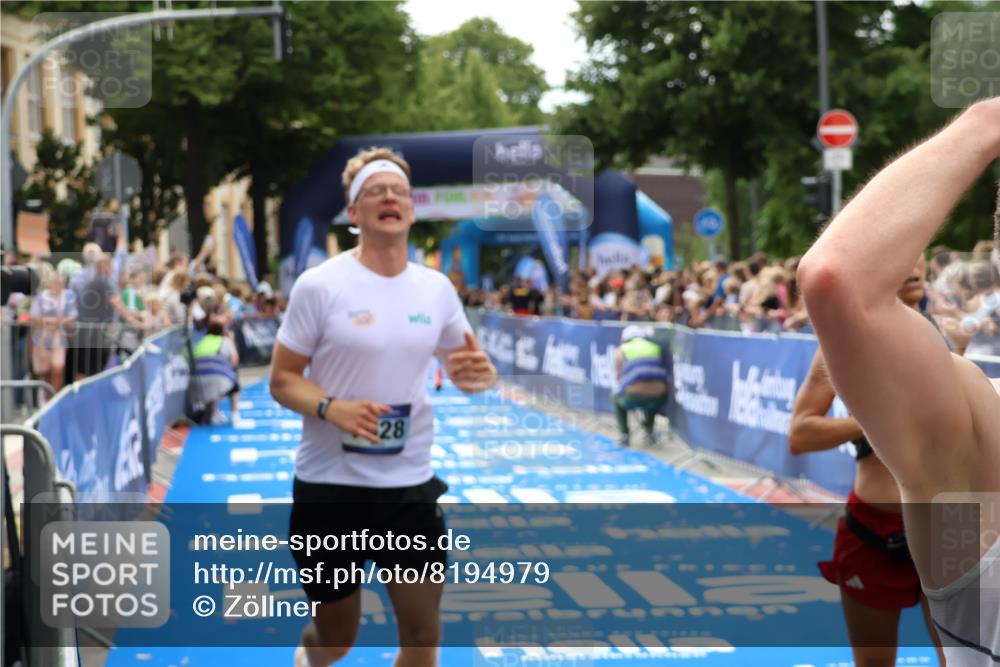 29.06.2025 - hella hamburg halbmarathon Zöllner http://msf.ph/oto/8194979 29.06.2025 10:35:16 Ziel 4740, 7628, 7867, 12514, 15415, 17022 meine-sportfotos.de