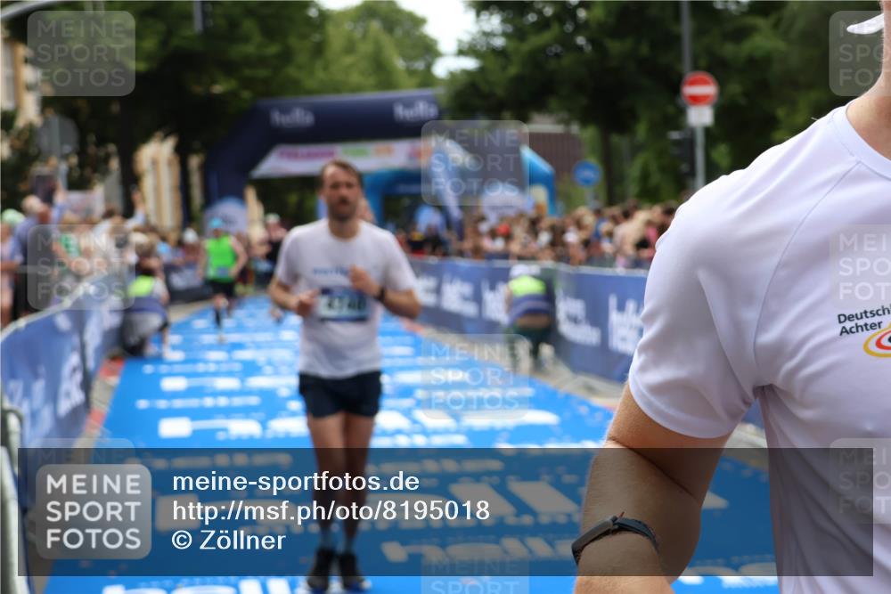 29.06.2025 - hella hamburg halbmarathon Zöllner http://msf.ph/oto/8195018 29.06.2025 10:35:18 Ziel 4740, 7867, 12514, 13798, 14789, 15415, 15773 meine-sportfotos.de
