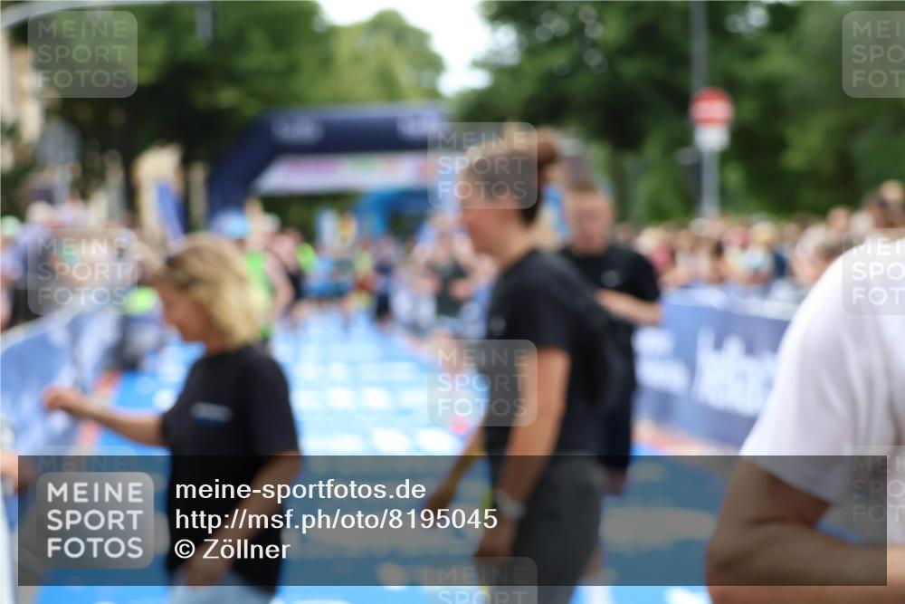 29.06.2025 - hella hamburg halbmarathon Zöllner http://msf.ph/oto/8195045 29.06.2025 10:35:21 Ziel 4944, 7867, 10877, 11898, 12514, 13798, 14789, 15415, 15701, 15773 meine-sportfotos.de