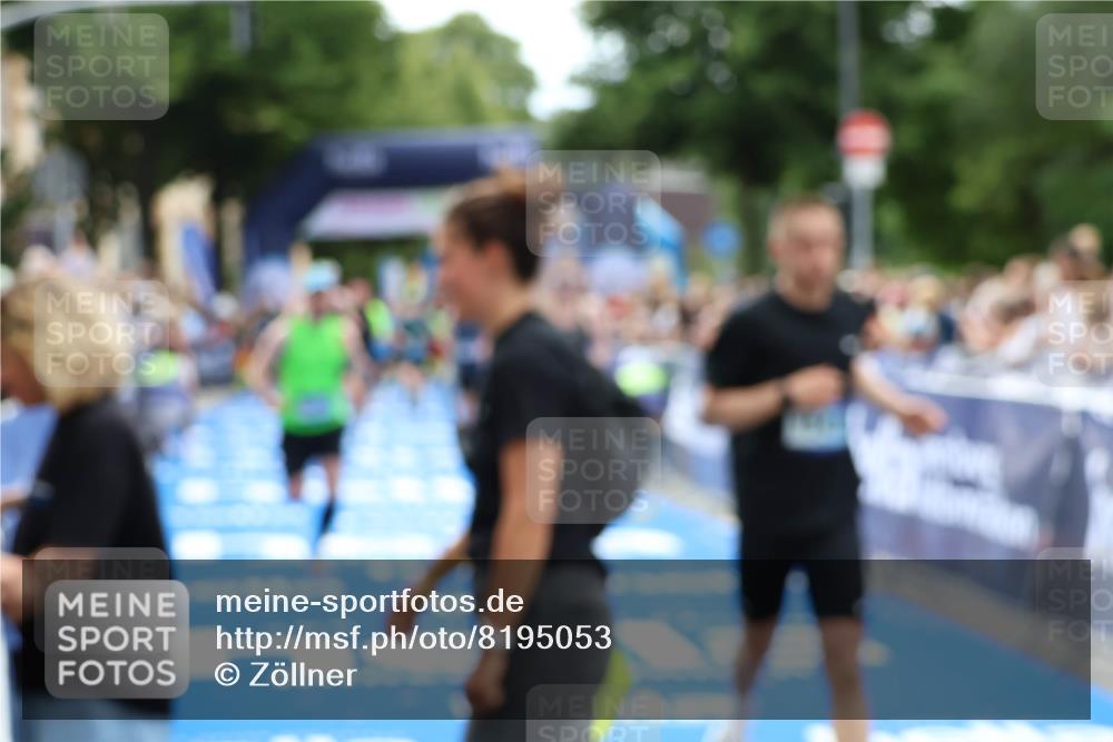 29.06.2025 - hella hamburg halbmarathon Zöllner http://msf.ph/oto/8195053 29.06.2025 10:35:21 Ziel 4944, 7867, 10877, 11898, 12514, 13798, 14789, 15415, 15701, 15773 meine-sportfotos.de