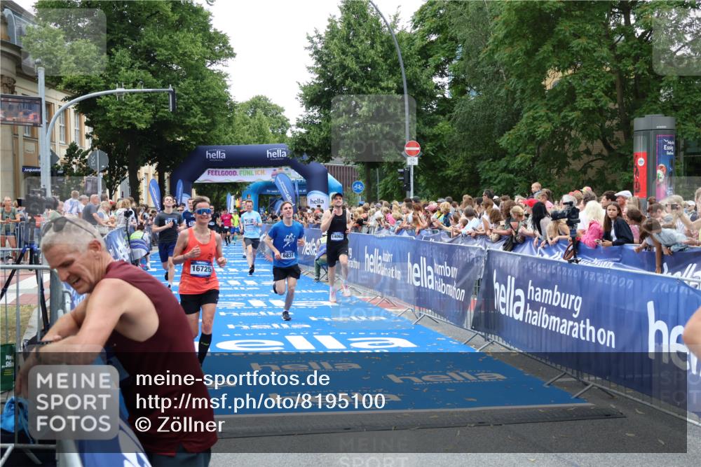 29.06.2025 - hella hamburg halbmarathon Zöllner http://msf.ph/oto/8195100 29.06.2025 10:45:36 Ziel 2138, 2415, 5623, 6831, 8374, 8668, 11291, 11495, 12154, 14062, 15666, 16725, 18878 meine-sportfotos.de