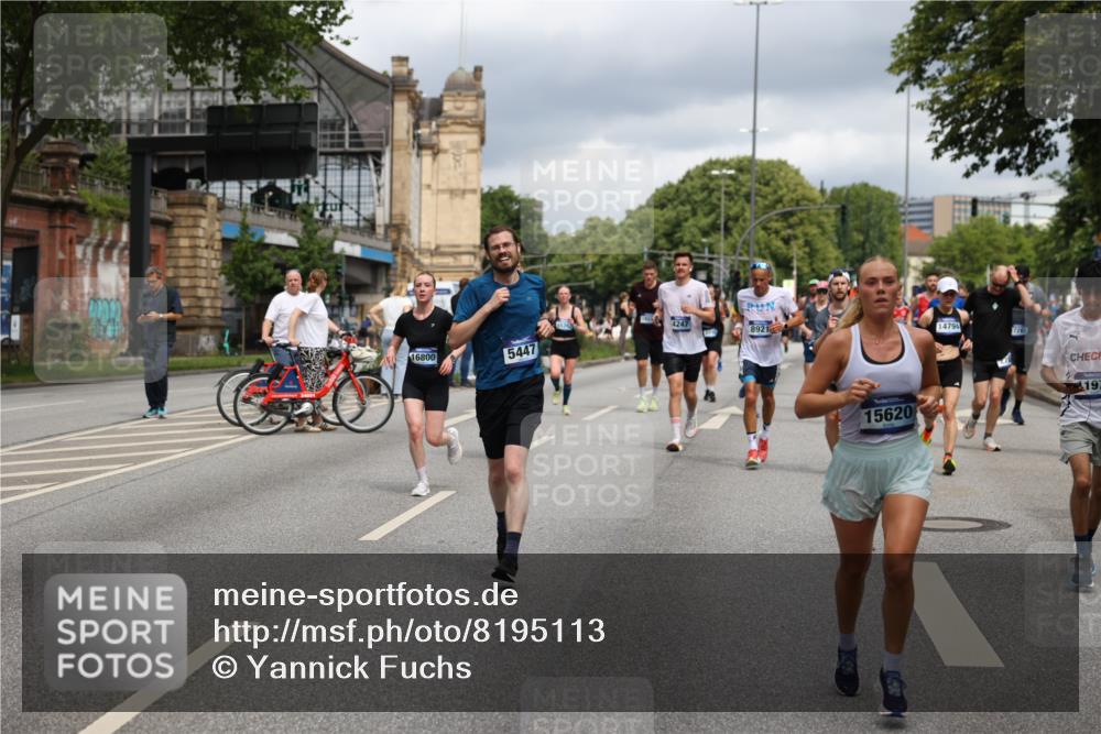 29.06.2025 - hella hamburg halbmarathon Yannick Fuchs http://msf.ph/oto/8195113 29.06.2025 10:44:14 20KM 1216, 1321, 2020, 2234, 2788, 3296, 3414, 3852, 3947, 4127, 4247, 4933, 5447, 5894, 6125, 6282, 8153, 8313, 8454, 8576, 8657, 8689, 8813, 8899, 8921, 9031, 9303, 9551, 10480, 10750, 11975, 12203, 12235, 12527, 12733, 13225, 13282, 13463, 13609, 13758, 13812, 14562, 14794, 15620, 15966, 16000, 16242, 16403, 16732, 16806, 16887, 17282, 17319, 18228, 18229, 18451, 18499, 18884 meine-sportfotos.de