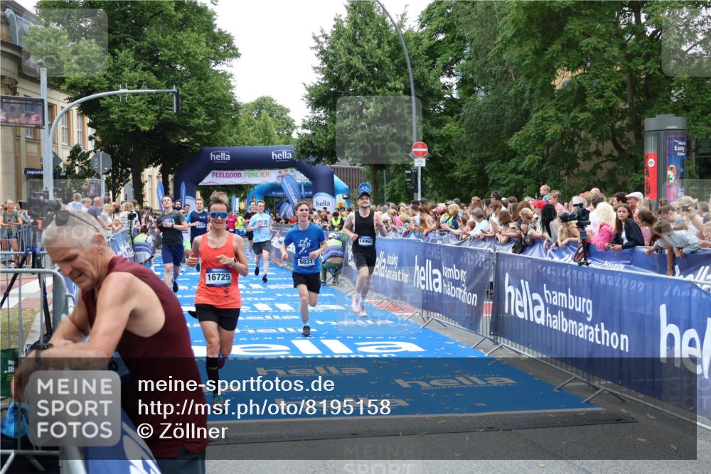 29.06.2025 - hella hamburg halbmarathon Zöllner http://msf.ph/oto/8195158 29.06.2025 10:45:37 Ziel 2138, 2415, 5623, 6831, 8374, 8668, 11291, 11495, 12154, 14062, 15666, 16725, 18862, 18878 meine-sportfotos.de