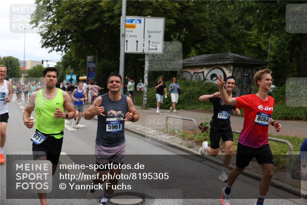 29.06.2025 - hella hamburg halbmarathon Yannick Fuchs http://msf.ph/oto/8195305 29.06.2025 10:31:35 20KM 1385, 1411, 1571, 3959, 4860, 4865, 5003, 5092, 5307, 5315, 5961, 6123, 6529, 7310, 7482, 7831, 8084, 8121, 8362, 9178, 9296, 9313, 10680, 10738, 11120, 11833, 13972, 14691, 15261, 15939, 16523, 17024, 17192, 17306, 17658, 17723, 18038, 18062, 18384, 18733, 18824 meine-sportfotos.de
