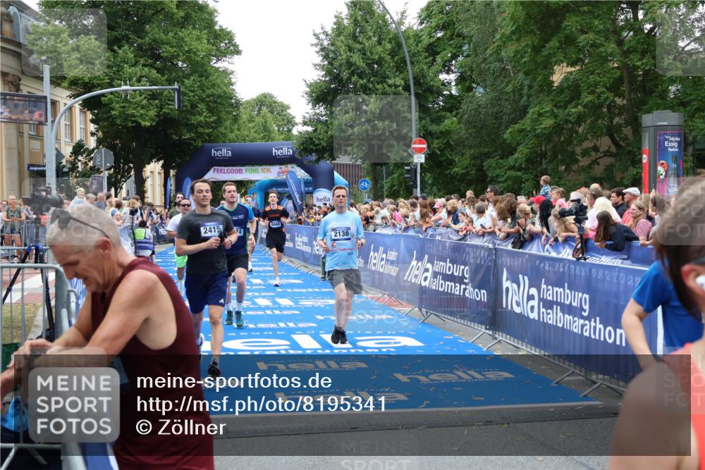 29.06.2025 - hella hamburg halbmarathon Zöllner http://msf.ph/oto/8195341 29.06.2025 10:45:39 Ziel 2138, 2415, 5623, 6071, 6831, 8374, 8668, 11291, 11495, 12154, 14062, 14764, 15666, 17674, 18862, 18878 meine-sportfotos.de