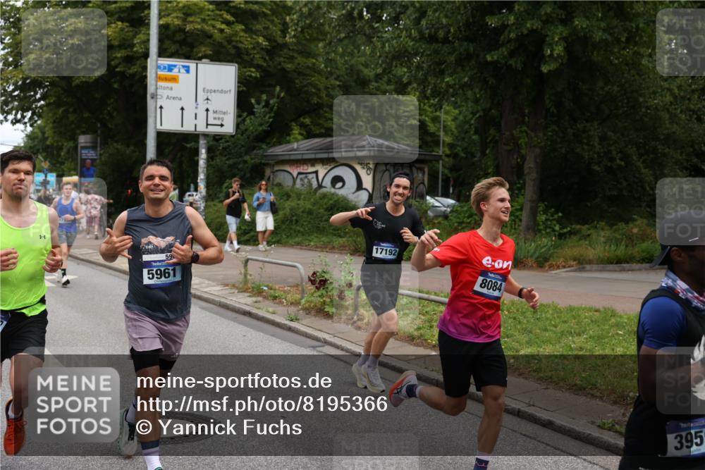 29.06.2025 - hella hamburg halbmarathon Yannick Fuchs http://msf.ph/oto/8195366 29.06.2025 10:31:35 20KM 1385, 1411, 1571, 3959, 4860, 4865, 5003, 5092, 5307, 5315, 5961, 6123, 6529, 7310, 7482, 7831, 8084, 8121, 8362, 9178, 9296, 9313, 10680, 10738, 11120, 11833, 13972, 14691, 15261, 15939, 16523, 17024, 17192, 17306, 17658, 17723, 18038, 18062, 18384, 18733, 18824 meine-sportfotos.de
