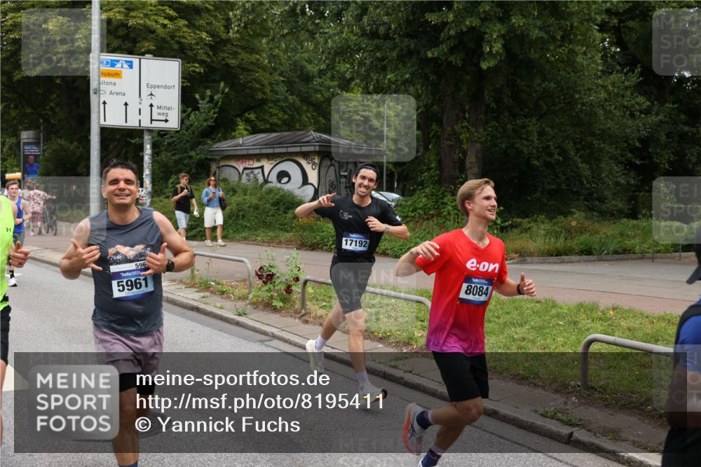 29.06.2025 - hella hamburg halbmarathon Yannick Fuchs http://msf.ph/oto/8195411 29.06.2025 10:31:35 20KM 1385, 1411, 1571, 3959, 4860, 4865, 5003, 5092, 5307, 5315, 5961, 6123, 6529, 7310, 7482, 7831, 8084, 8121, 8362, 9178, 9296, 9313, 10680, 10738, 11120, 11833, 13972, 14691, 15261, 15939, 16523, 17024, 17192, 17306, 17658, 17723, 18038, 18062, 18384, 18733, 18824 meine-sportfotos.de