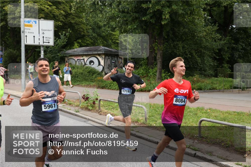 29.06.2025 - hella hamburg halbmarathon Yannick Fuchs http://msf.ph/oto/8195459 29.06.2025 10:31:35 20KM 1385, 1411, 1571, 3959, 4860, 4865, 5003, 5092, 5307, 5315, 5961, 6123, 6529, 7310, 7482, 7831, 8084, 8121, 8362, 9178, 9296, 9313, 10680, 10738, 11120, 11833, 13972, 14691, 15261, 15939, 16523, 17024, 17192, 17306, 17658, 17723, 18038, 18062, 18384, 18733, 18824 meine-sportfotos.de