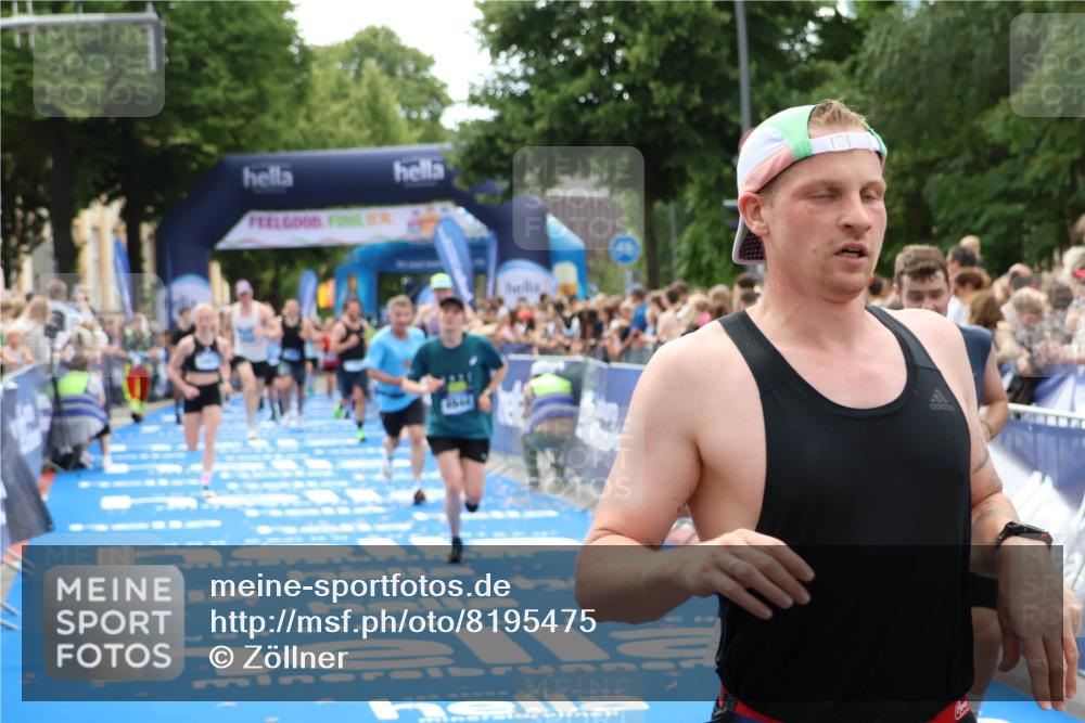 29.06.2025 - hella hamburg halbmarathon Zöllner http://msf.ph/oto/8195475 29.06.2025 10:35:26 Ziel 4944, 10877, 11898, 13798, 14789, 15390, 15701, 15773, 15931, 15959 meine-sportfotos.de
