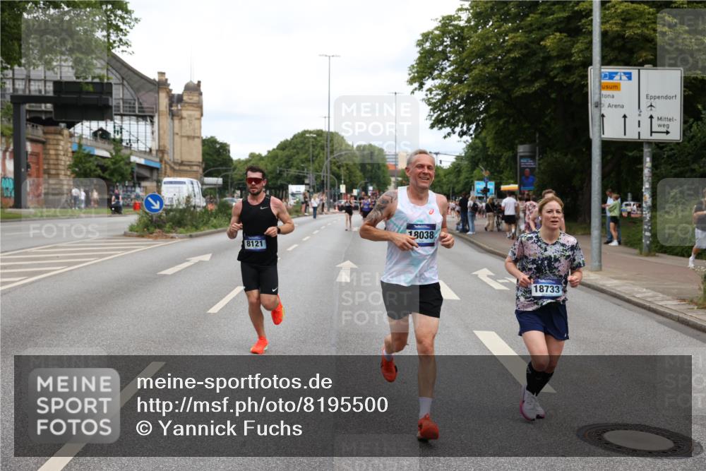 29.06.2025 - hella hamburg halbmarathon Yannick Fuchs http://msf.ph/oto/8195500 29.06.2025 10:31:36 20KM 1385, 1411, 1571, 3959, 4860, 4865, 5003, 5092, 5307, 5315, 5961, 6123, 6529, 7310, 7482, 7831, 8084, 8121, 8362, 9178, 9296, 9313, 10680, 10738, 11120, 11833, 13972, 14459, 14691, 14934, 15261, 15939, 16523, 17024, 17192, 17306, 17658, 17723, 18038, 18062, 18384, 18733, 18824 meine-sportfotos.de