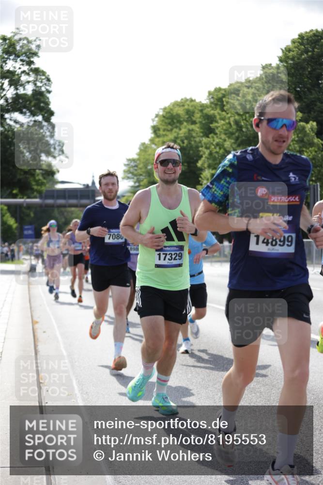 29.06.2025 - hella hamburg halbmarathon Jannik Wohlers http://msf.ph/oto/8195553 29.06.2025 09:46:30 Lombardsbrücke 1053, 1396, 1411, 1577, 2243, 3005, 5152, 5193, 5660, 7080, 7466, 7622, 7628, 7867, 8312, 8323, 10477, 10927, 11898, 12899, 13199, 13493, 13494, 13729, 14069, 14310, 14385, 14841, 14899, 15390, 16417, 16505, 16619, 16881, 17014, 17137, 17329, 18026, 18357, 18600, 18824, 18906, 18986 meine-sportfotos.de