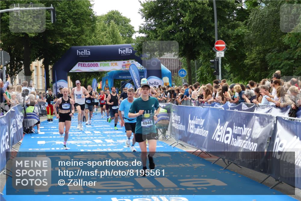 29.06.2025 - hella hamburg halbmarathon Zöllner http://msf.ph/oto/8195561 29.06.2025 10:35:27 Ziel 1889, 4050, 4944, 10771, 10877, 11898, 14789, 15390, 15701, 15931, 15959, 16811 meine-sportfotos.de