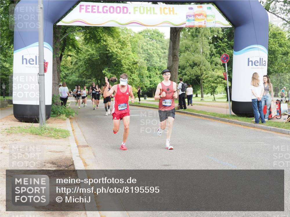 29.06.2025 - hella hamburg halbmarathon MichiJ http://msf.ph/oto/8195595 29.06.2025 10:20:44 Zwischen KM18-KM19 15835, 19118 meine-sportfotos.de