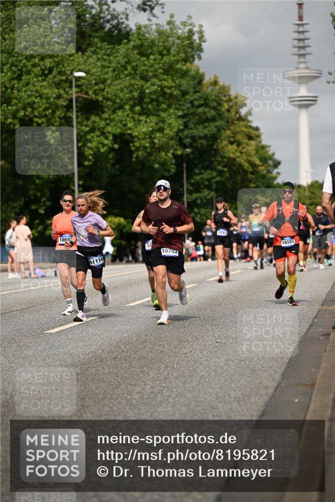 29.06.2025 - hella hamburg halbmarathon Dr. Thomas Lammeyer http://msf.ph/oto/8195821 29.06.2025 10:11:24 Kennedybrücke 1993, 4262, 4502, 5287, 5807, 5845, 5926, 6517, 6518, 6833, 7503, 8585, 10283, 10700, 10703, 11114, 11394 meine-sportfotos.de
