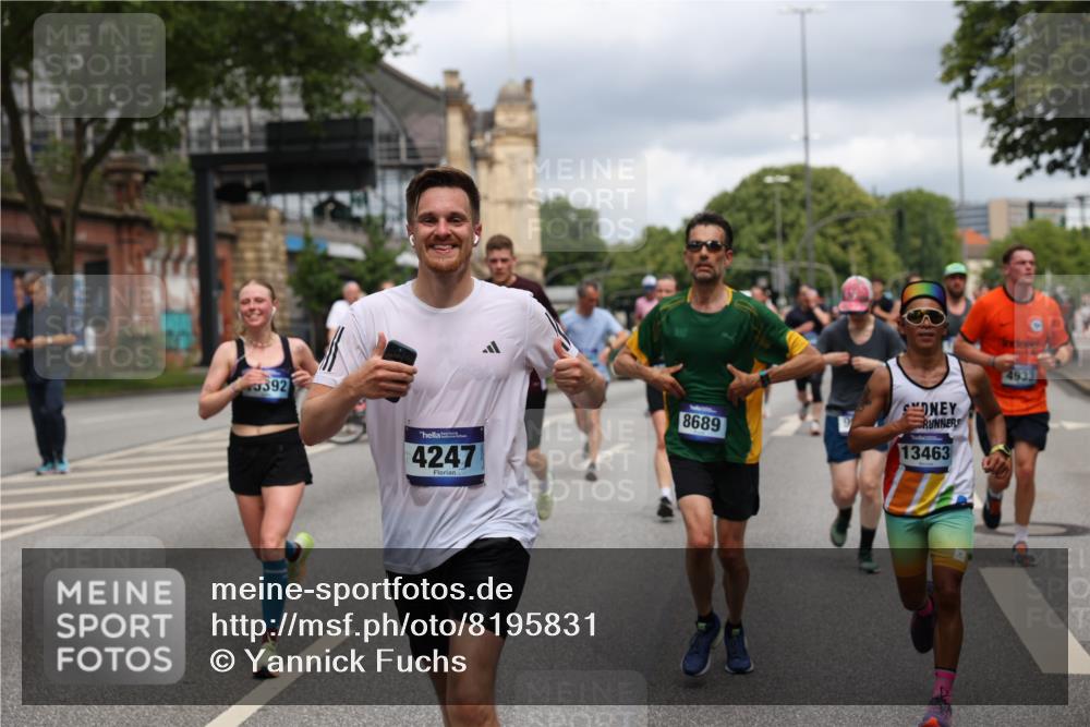 29.06.2025 - hella hamburg halbmarathon Yannick Fuchs http://msf.ph/oto/8195831 29.06.2025 10:44:19 20KM 1119, 1216, 1321, 1399, 1507, 1630, 2020, 2234, 2788, 3296, 3852, 3947, 4127, 4247, 4933, 5447, 5894, 6125, 6282, 7176, 8153, 8313, 8576, 8657, 8689, 8899, 8921, 9031, 9303, 10371, 10480, 10750, 11455, 11607, 11975, 12203, 12235, 12527, 12733, 13225, 13282, 13463, 13609, 13758, 13812, 14562, 14794, 15620, 15803, 15950, 16000, 16242, 16403, 16732, 16806, 16887, 17247, 17282, 17319, 18066, 18228, 18229, 18451, 18499, 18657, 18658, 18811, 18884 meine-sportfotos.de