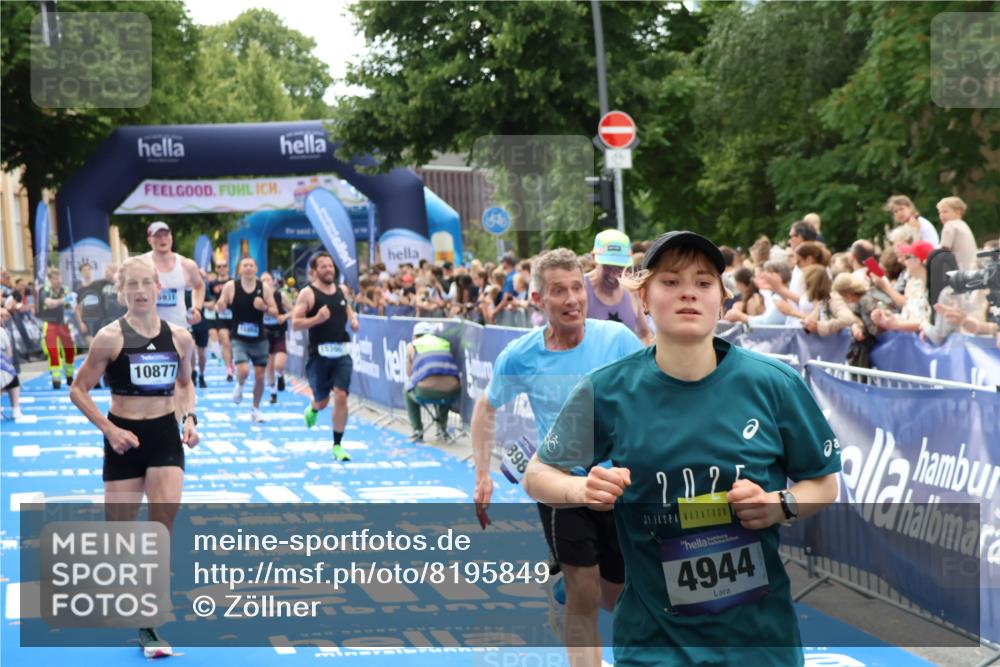 29.06.2025 - hella hamburg halbmarathon Zöllner http://msf.ph/oto/8195849 29.06.2025 10:35:29 Ziel 1889, 4050, 4944, 10771, 10877, 11898, 15390, 15701, 15931, 15959, 16811, 19022 meine-sportfotos.de