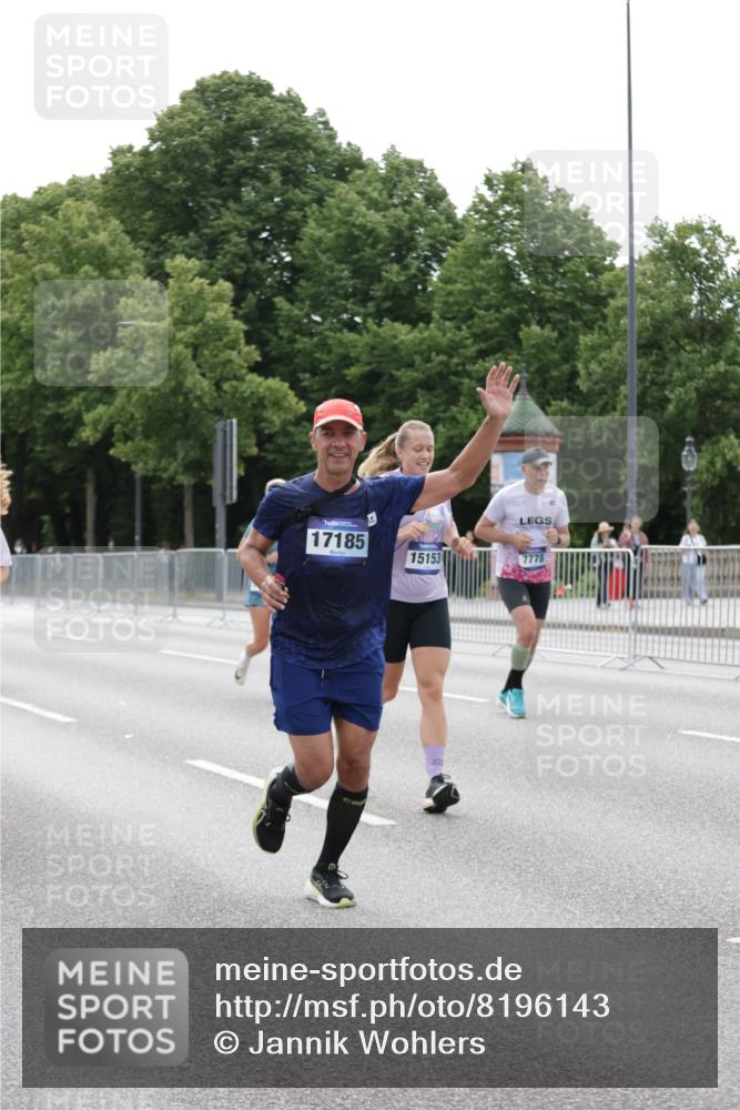 29.06.2025 - hella hamburg halbmarathon Jannik Wohlers http://msf.ph/oto/8196143 29.06.2025 10:24:40 Lombardsbrücke 1740, 2000, 3920, 3961, 3963, 4008, 4010, 7778, 8083, 9573, 11400, 11921, 14649, 15153, 15679, 15942, 17185, 17954, 18194, 18198 meine-sportfotos.de
