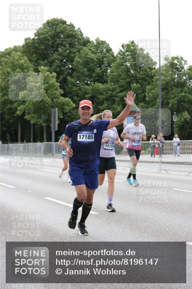 29.06.2025 - hella hamburg halbmarathon Jannik Wohlers http://msf.ph/oto/8196147 29.06.2025 10:24:40 Lombardsbrücke 1740, 2000, 3920, 3961, 3963, 4008, 4010, 7778, 8083, 9573, 11400, 11921, 14649, 15153, 15679, 15942, 17185, 17954, 18194, 18198 meine-sportfotos.de