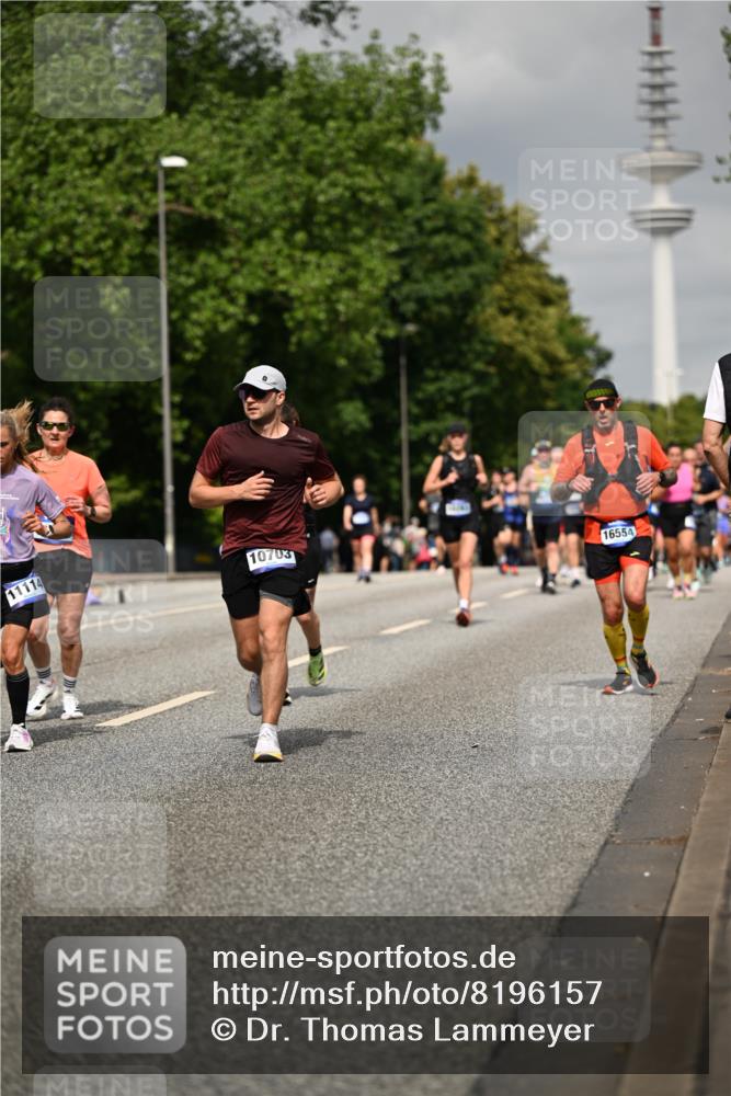 29.06.2025 - hella hamburg halbmarathon Dr. Thomas Lammeyer http://msf.ph/oto/8196157 29.06.2025 10:11:25 Kennedybrücke 1993, 4262, 4502, 5242, 5287, 5807, 5845, 5926, 6517, 6518, 6707, 6713, 6833, 7503, 8585, 10283, 10700, 10703, 11114, 11394 meine-sportfotos.de