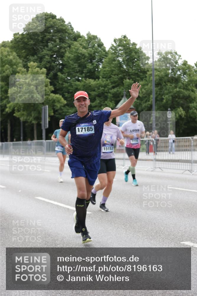 29.06.2025 - hella hamburg halbmarathon Jannik Wohlers http://msf.ph/oto/8196163 29.06.2025 10:24:40 Lombardsbrücke 1740, 2000, 3920, 3961, 3963, 4008, 4010, 7778, 8083, 9573, 11400, 11921, 14649, 15153, 15679, 15942, 17185, 17954, 18194, 18198 meine-sportfotos.de