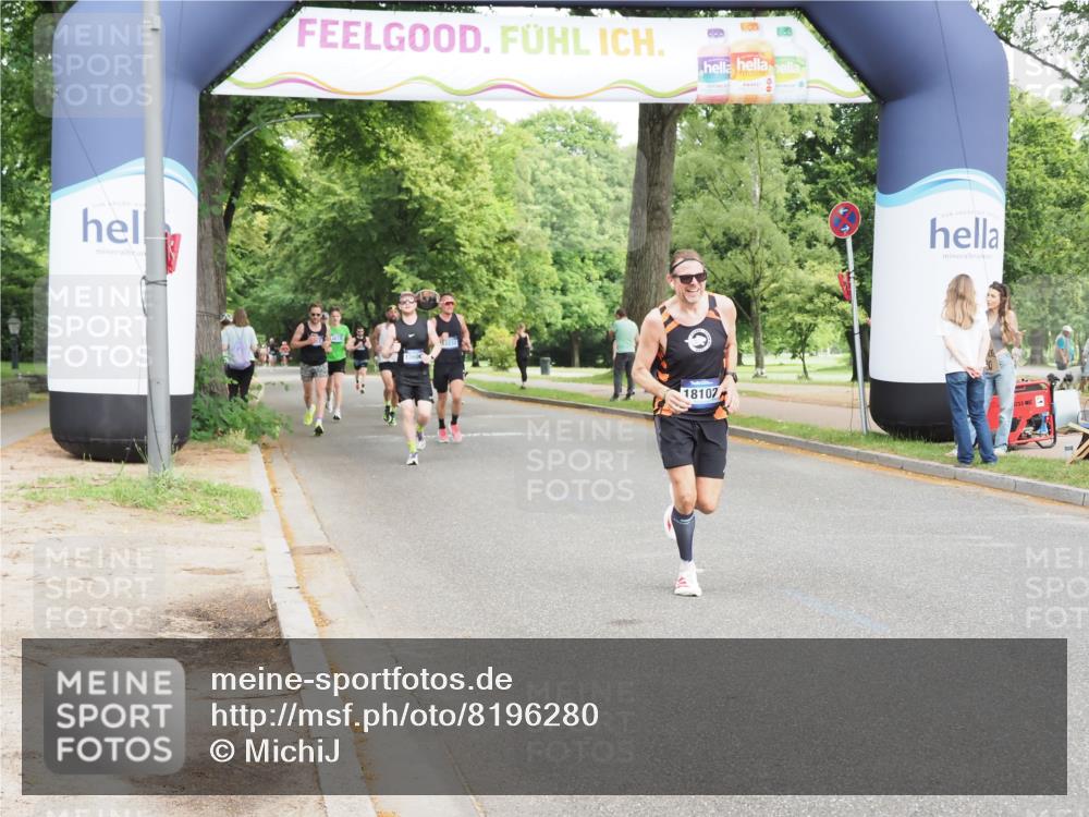 29.06.2025 - hella hamburg halbmarathon MichiJ http://msf.ph/oto/8196280 29.06.2025 10:20:47 Zwischen KM18-KM19 15835, 19118 meine-sportfotos.de