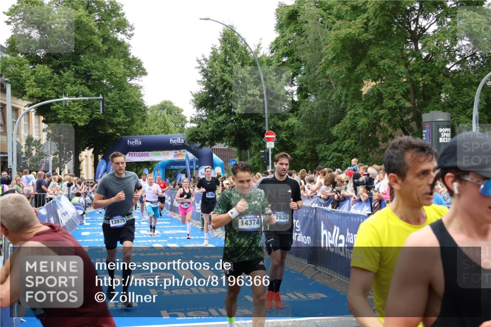 29.06.2025 - hella hamburg halbmarathon Zöllner http://msf.ph/oto/8196366 29.06.2025 10:45:53 Ziel 3477, 4345, 4854, 6290, 7385, 10792, 11821, 13975, 14374, 14911, 16624, 17835, 18185 meine-sportfotos.de