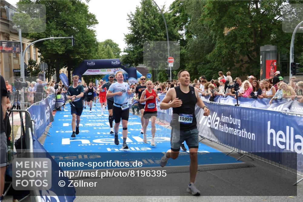29.06.2025 - hella hamburg halbmarathon Zöllner http://msf.ph/oto/8196395 29.06.2025 10:35:35 Ziel 1344, 1889, 4050, 5269, 10384, 10771, 15959, 16123, 16695, 16811, 17612, 17826, 19022 meine-sportfotos.de